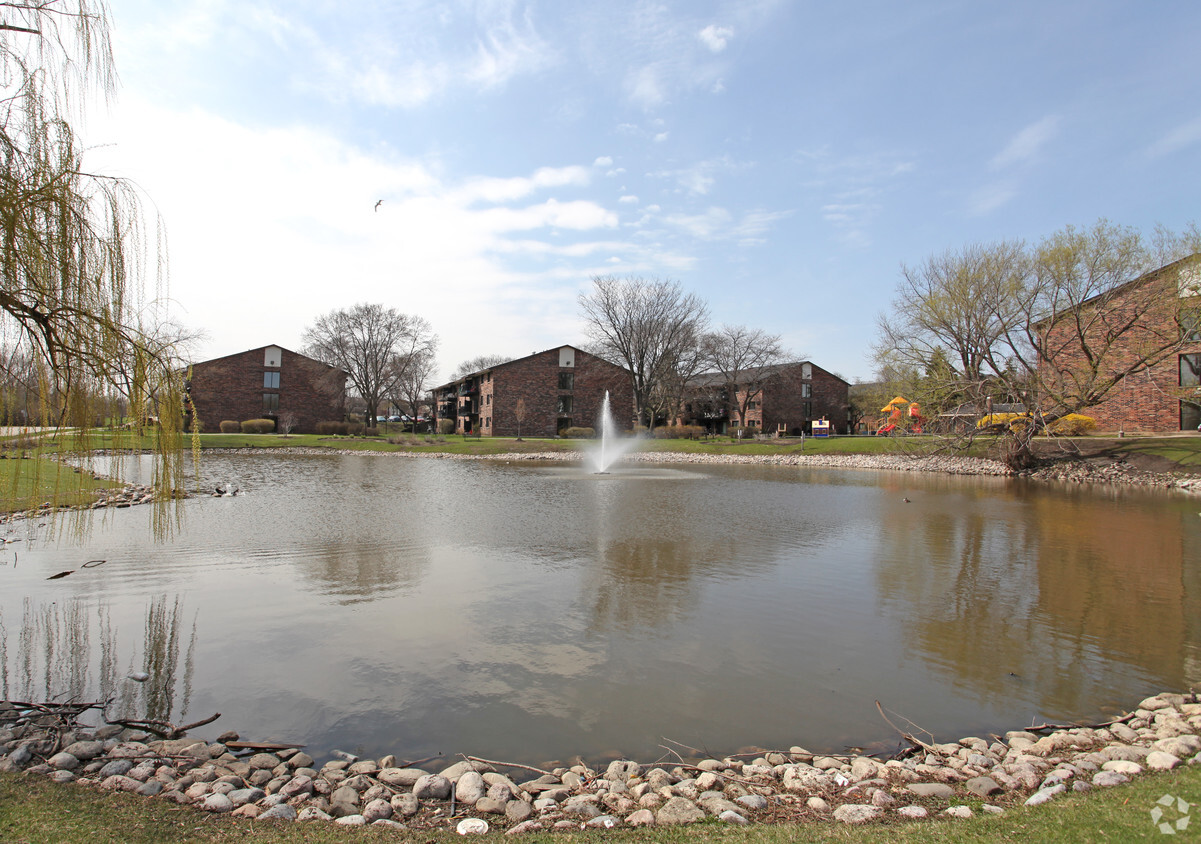 Primary Photo - Autumn Ridge Apartments