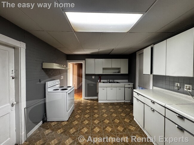 Building Photo - 104 Conwell Ave