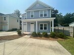 Foto principal - 3 Bed 2.5 Bath Single Family Home
