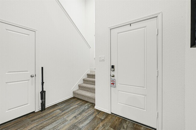 Foto del edificio - 31203 Heddington Ln