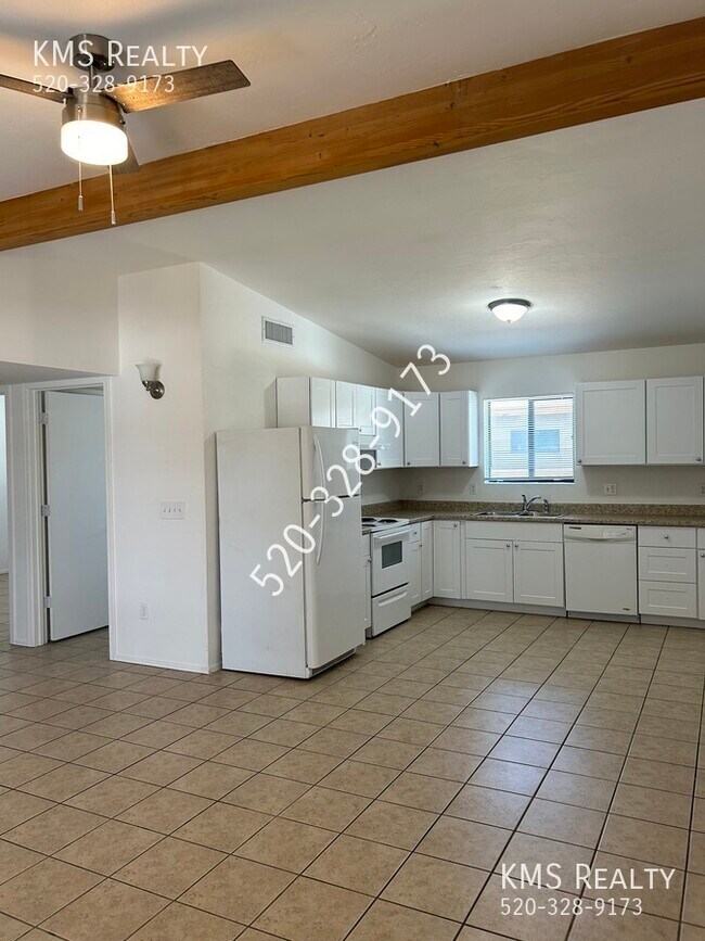 Building Photo - 2 Bed/1 Bath - OWNER/AGENT