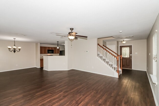 Building Photo - 16406 Chandler Ridge Ln