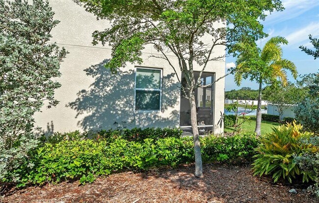 Building Photo - 499 53rd Ave N