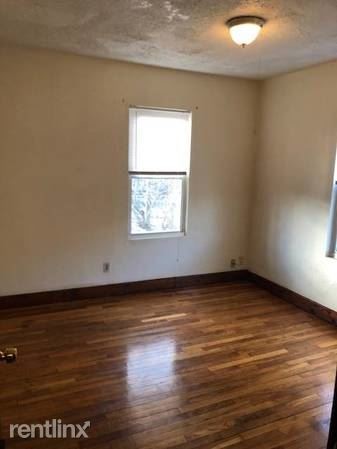 2 br, 1 bath - 823 Hyde Park Ave - 2 br, 1 bath  - 823 Hyde Park Ave