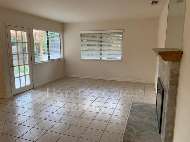 Building Photo - 8133 Lichen Dr