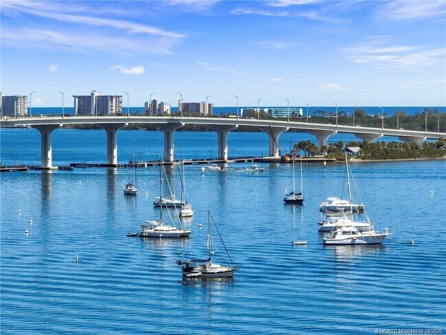 Foto del edificio - 1097 NE Kubin Ave