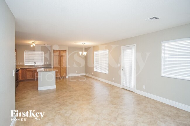 Foto del edificio - 5040 Frozen Springs Ct