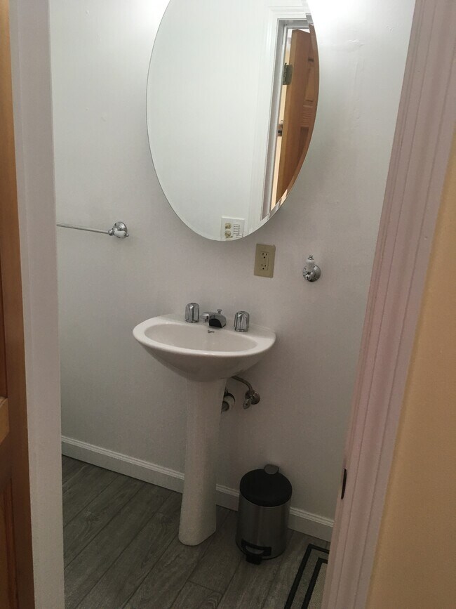 Bathroom - 1868 Old Creamery Rd