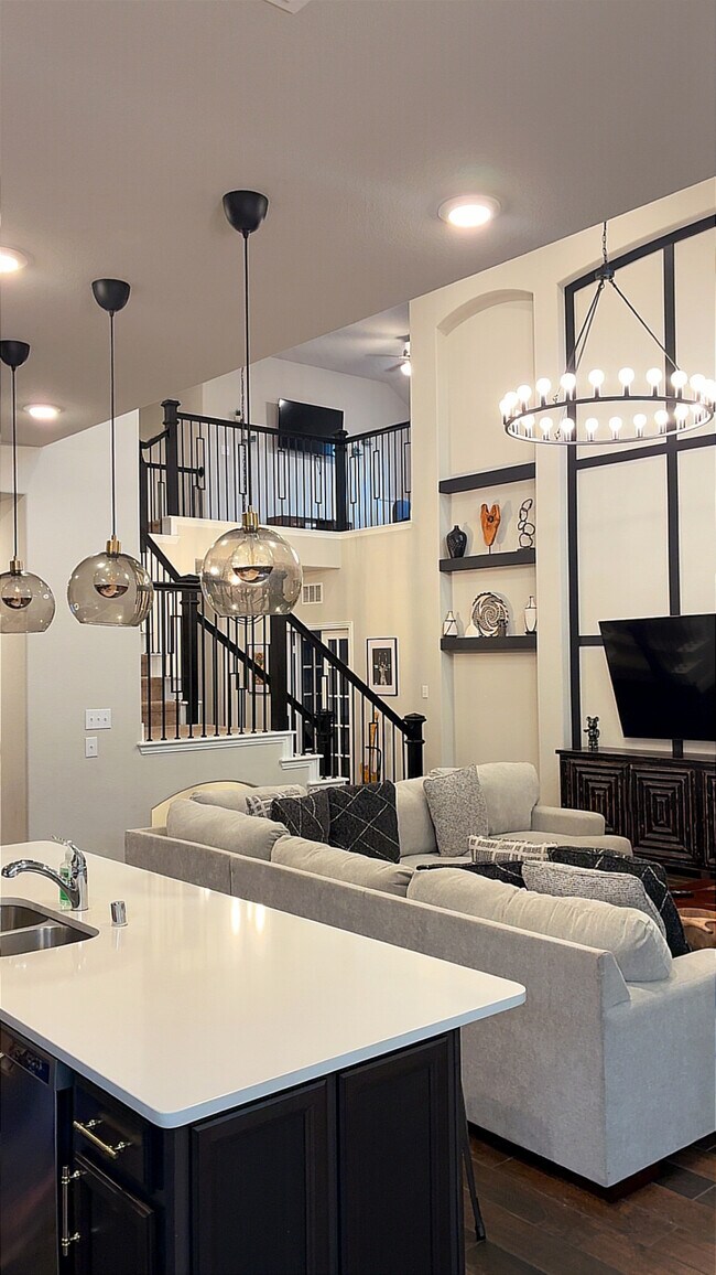 Building Photo - 3012 Mulberry Ave