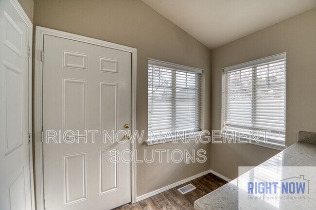 Foto del edificio - 2318 S Shoshone St