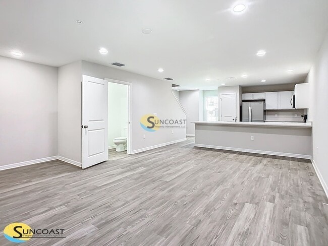 Building Photo - 3821 SW 43rd Ct