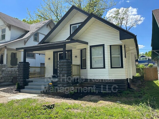 Building Photo - 4010 S Benton Ave