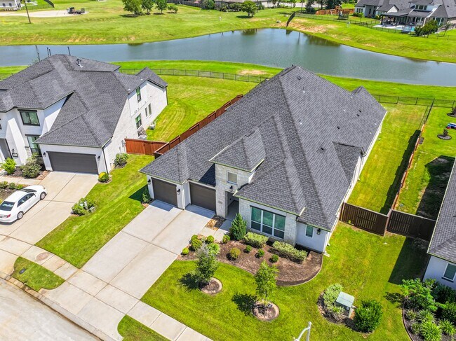 Building Photo - 25018 Pavonia Lake Ln