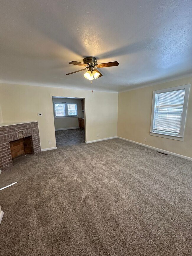 Foto del edificio - Renovated 2 bedroom, 1 bathroom home on Southside