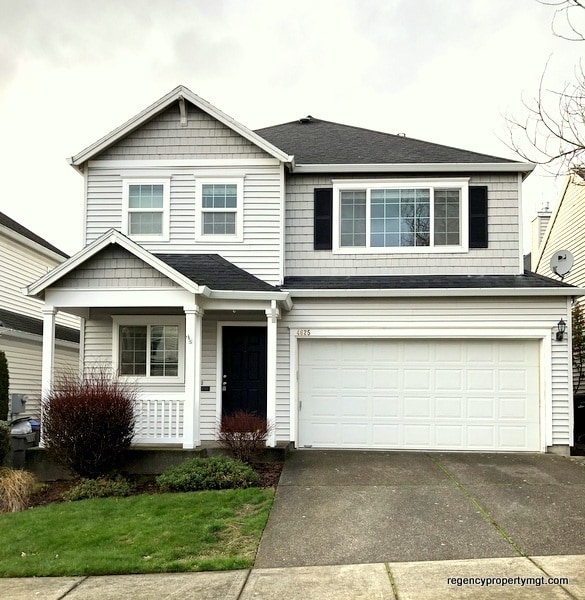 Beaverton 3 bd, 2.5ba. Kitchen w/white til... - Beaverton 3 bd, 2.5ba. Kitchen w/white til... House