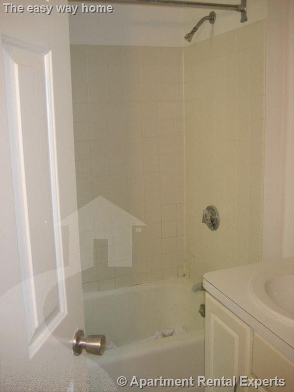 Building Photo - 339 Broadway