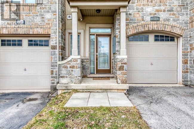 Building Photo - 2319 Stone Glen Crescent