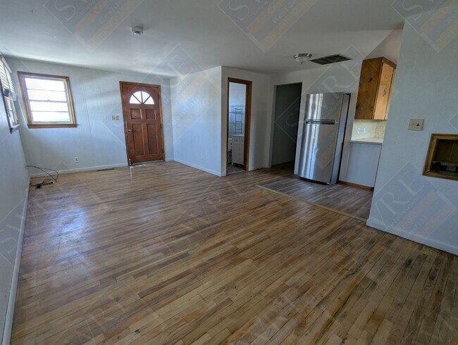 Foto del edificio - 902 1/2 Wyoming-