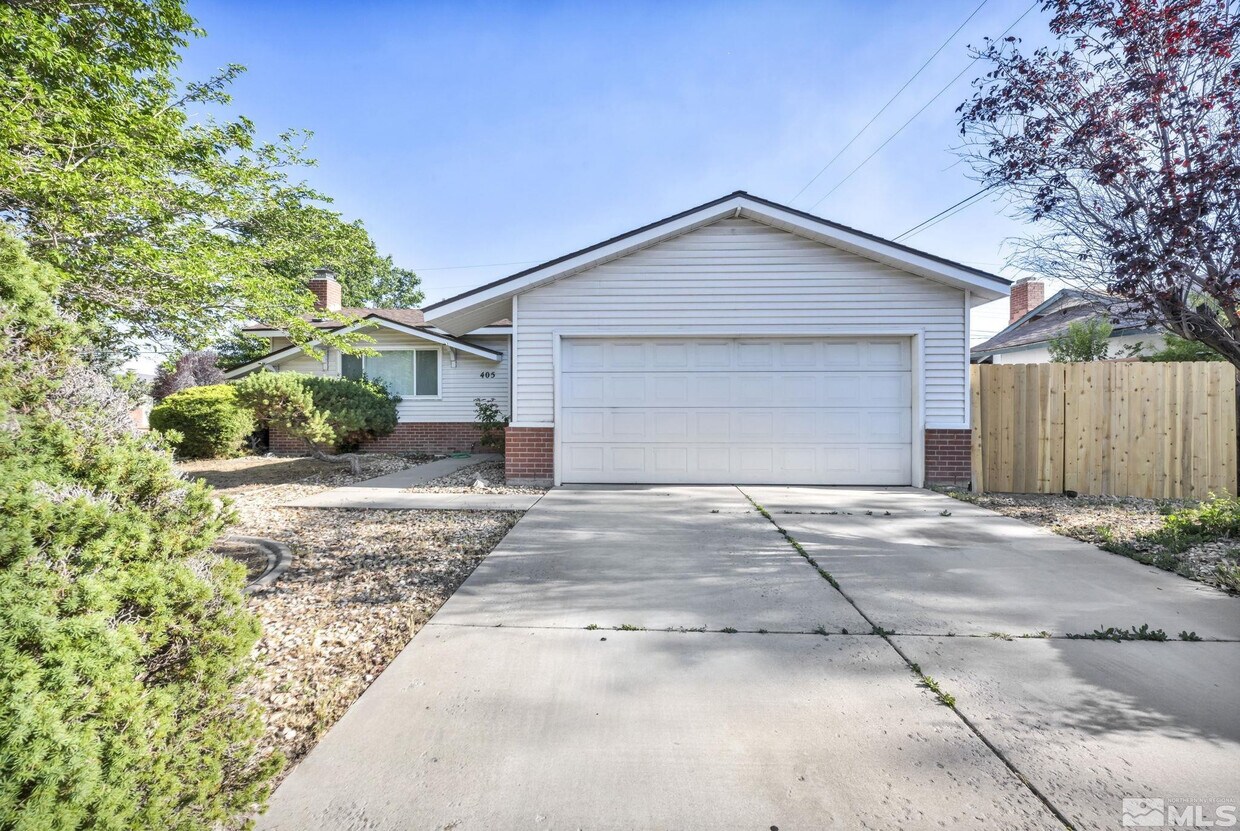 Primary Photo - 405 Gregory Way