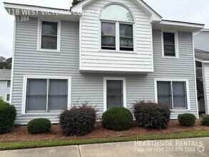 Building Photo - 118 W Victoria Ct