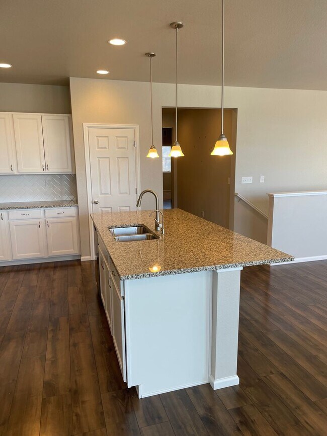 Building Photo - Single family home for rent in South shore...