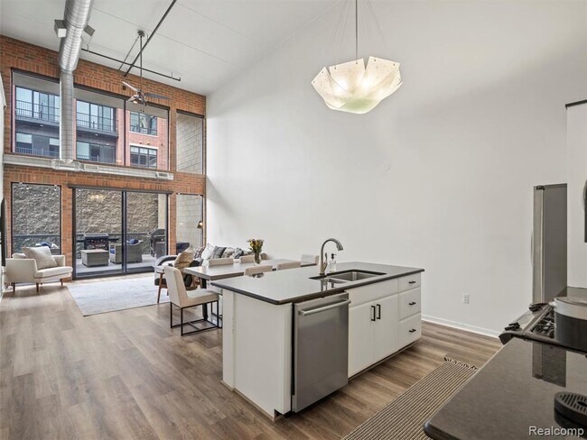 Foto del edificio - 610 S Troy St