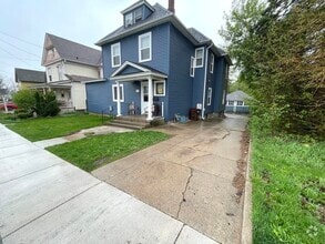 Building Photo - 216 E South St