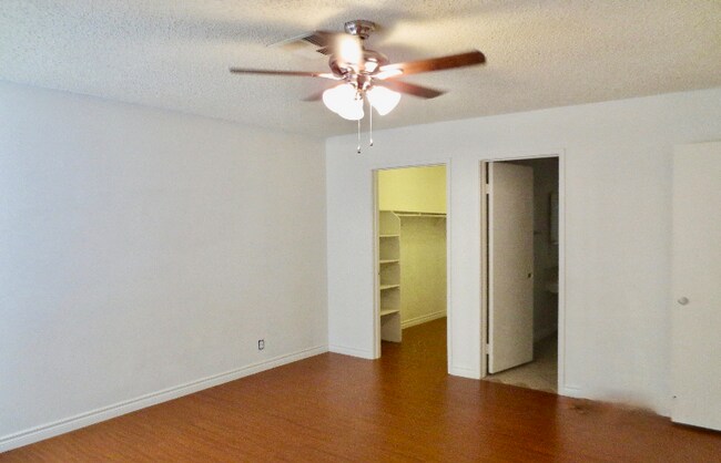 Building Photo - 3151 N Soaring Gulls Dr