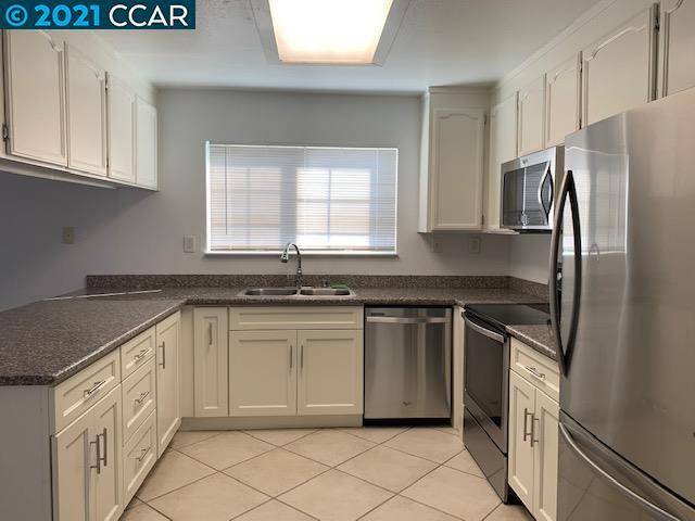 Foto del edificio - 2216 Colfax Way