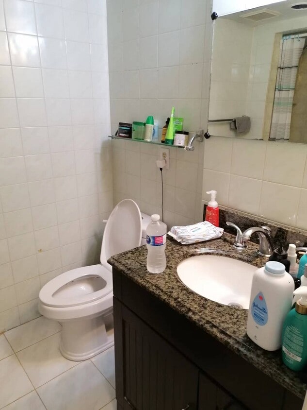 Building Photo - 260 Mcnicoll Av