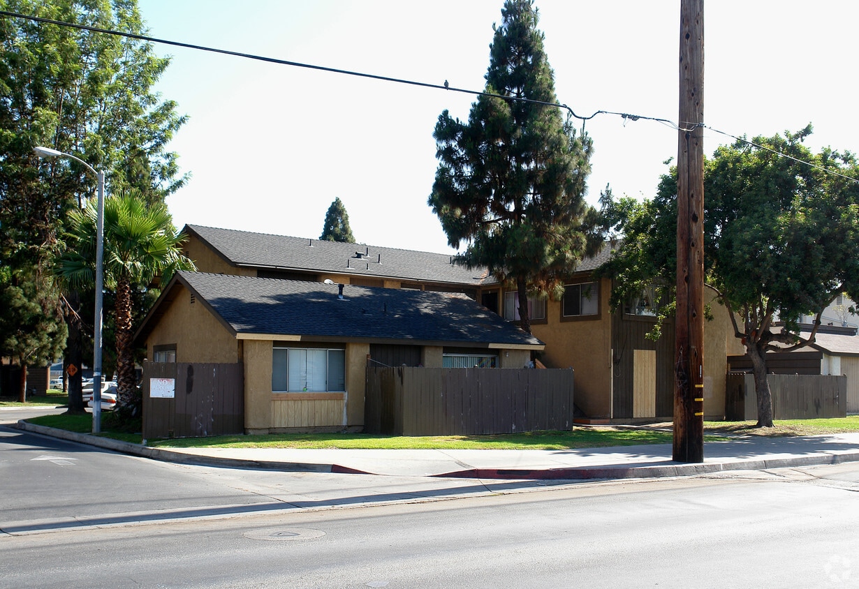 Primary Photo - 1023 W Central Ave