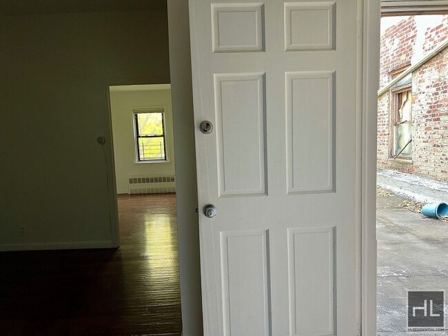 Building Photo - 9506 Avenue L