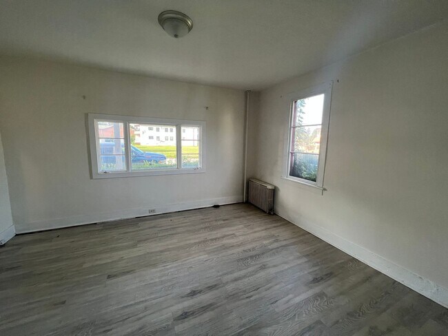 Foto del edificio - 511 E Elm St