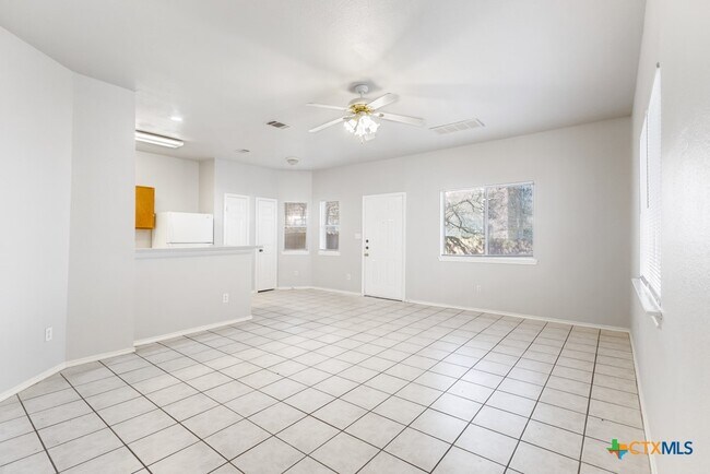 Foto del edificio - 832 Sagewood Trail