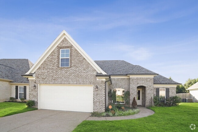 Building Photo - 3821 Dawnwood Cir W