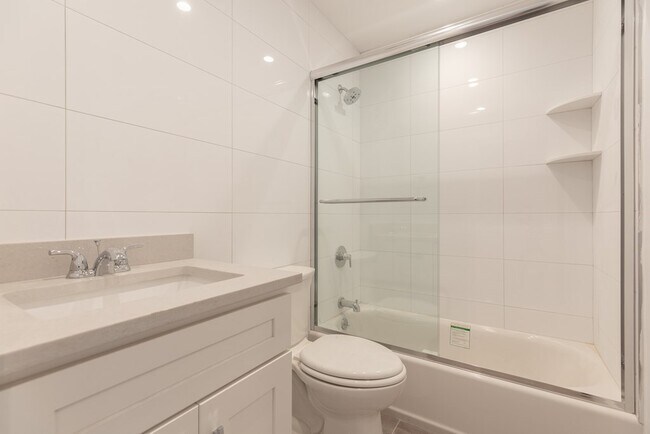 Foto del edificio - 6 Linwood Sq