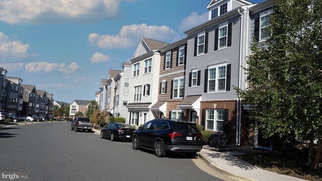 Building Photo - 13804 Litespeed Way