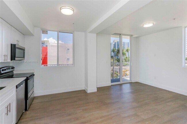 Foto del edificio - 1620 NW 18th St