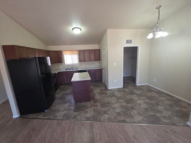 Foto del edificio - Nice Home in Chatfield II Subdivision