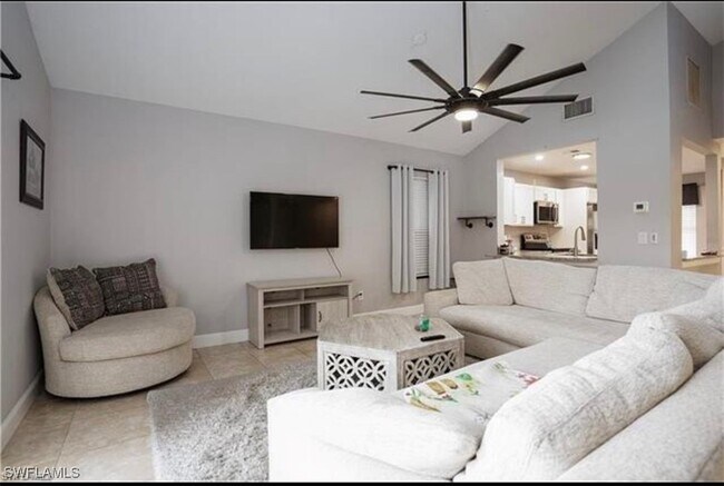Foto del edificio - 17430 Dumont Dr