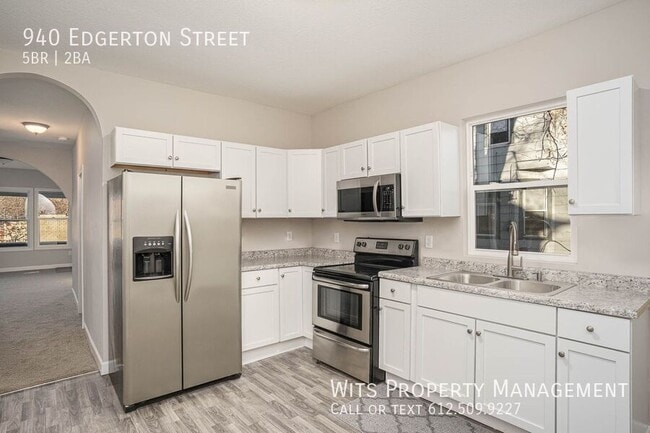 Building Photo - 940 Edgerton St