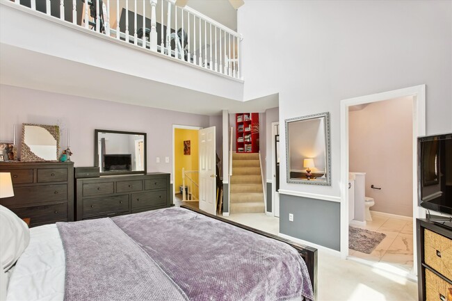 Master Bedroom - 5806 Appleford Dr