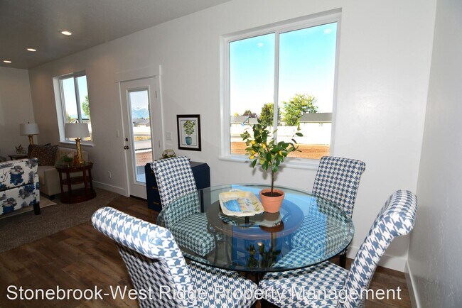 Building Photo - 6 br, 3 bath House - 732 South 340 East
