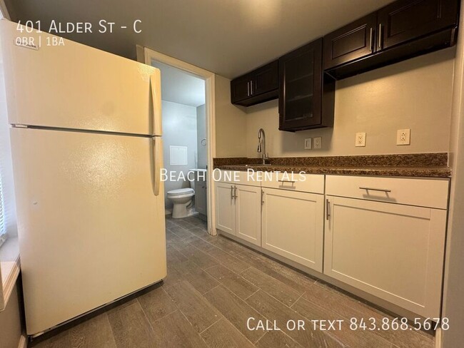 Building Photo - Myrtle Beach - Studio Apartment (All Utili...