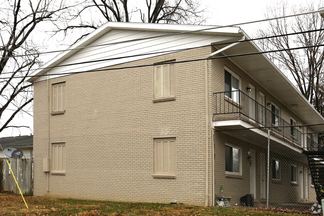 Building Photo - Crescent Court Apartments