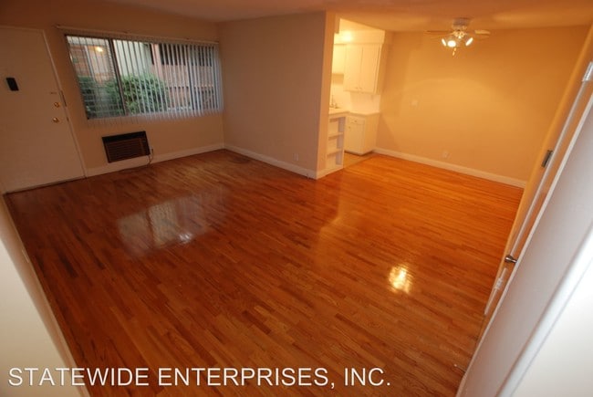 Building Photo - 1333 N Stanley Ave