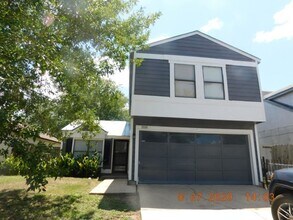 Building Photo - 10010 Amber Field Dr