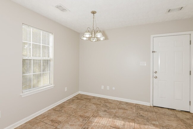 Foto del edificio - 45 Pebble Ridge Dr