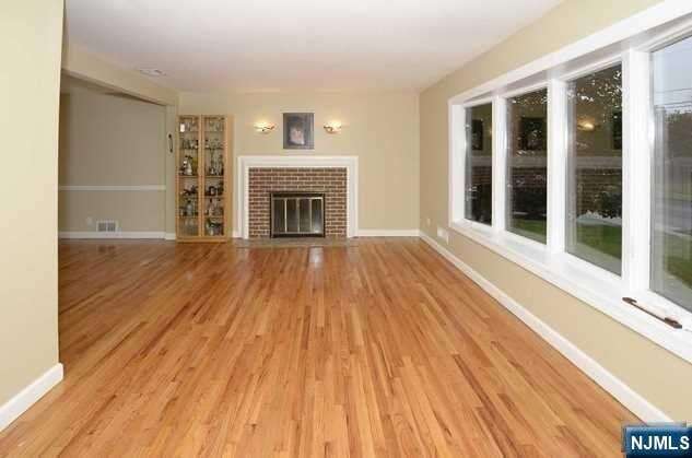 Building Photo - 16-26 Alden Terrace Unit 1X