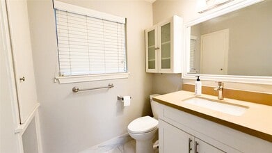 Building Photo - 7007 Housman